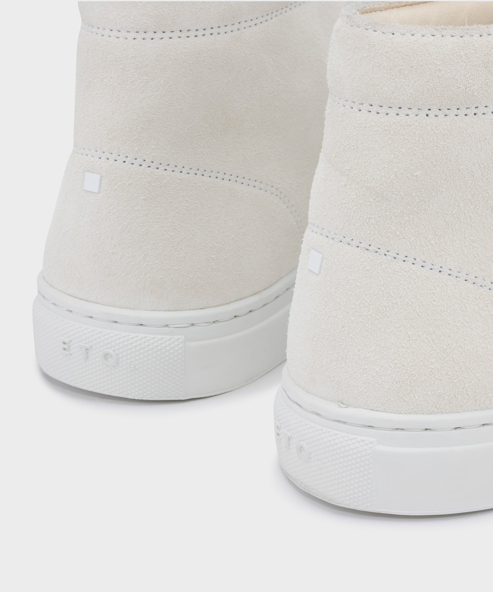 HT 01 Premium Suede Off White