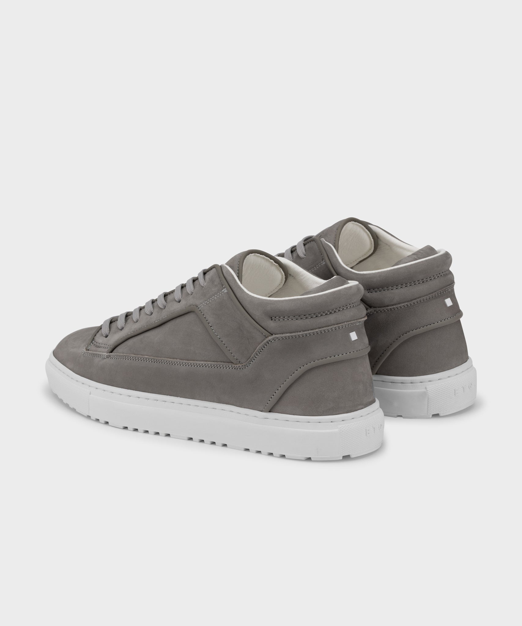 MT 02 Rugged Ash Grey