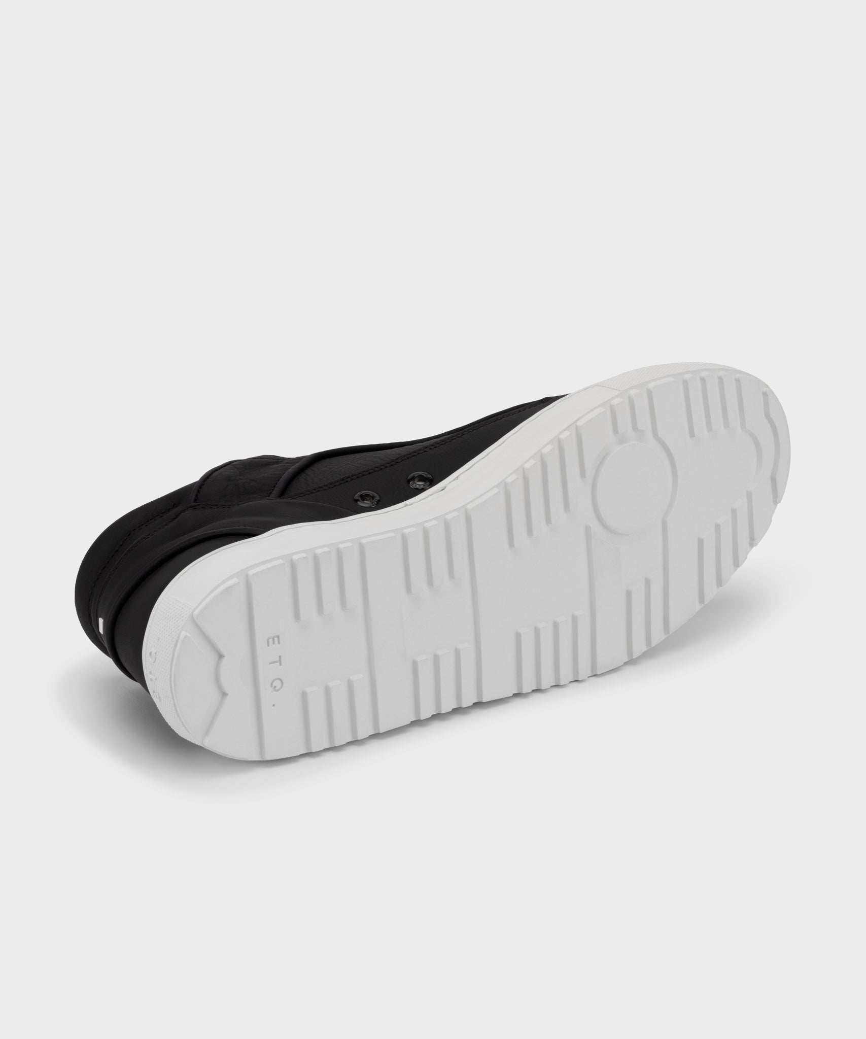 MT 02 Rugged Jet Black