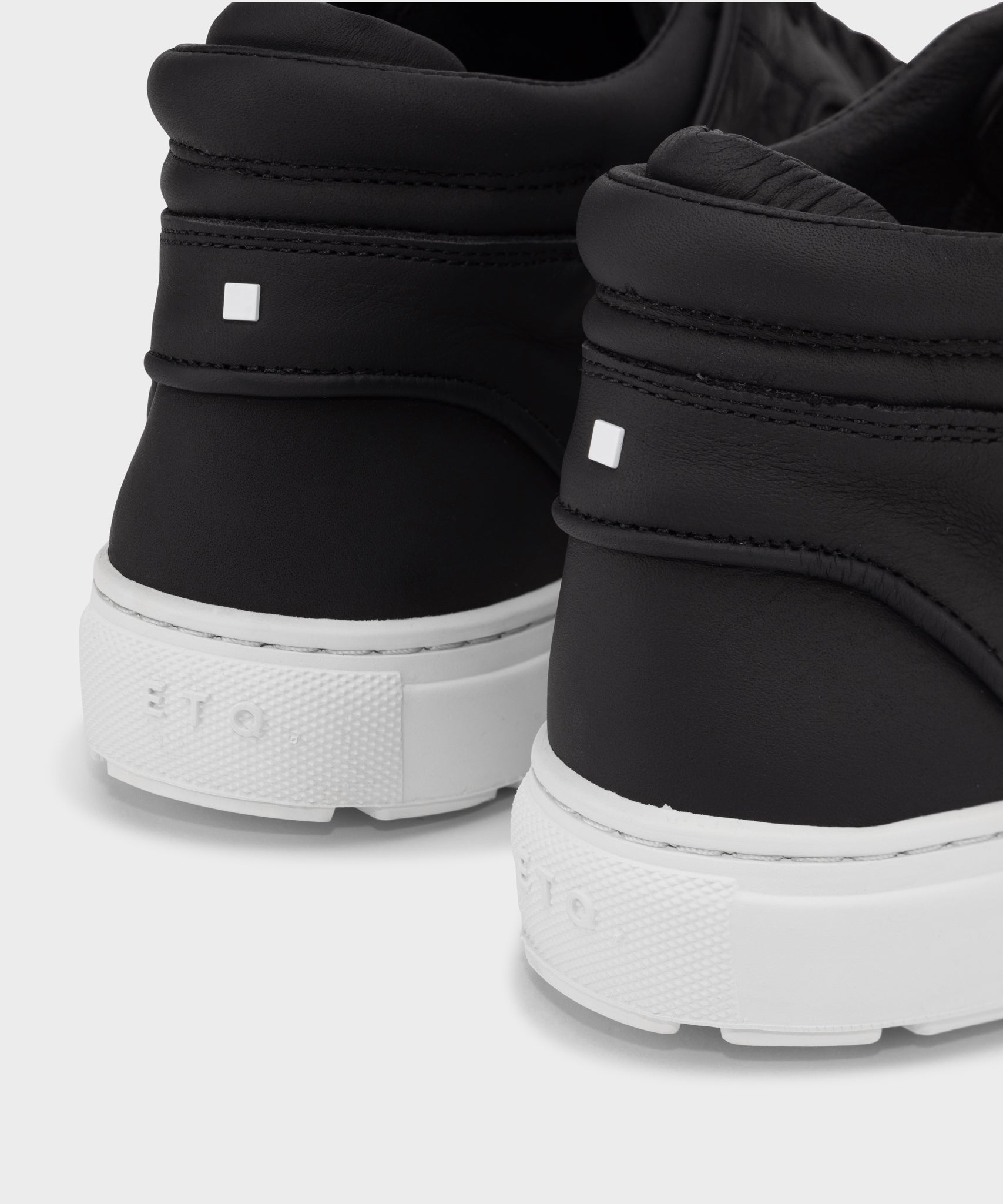 MT 02 Rugged Jet Black