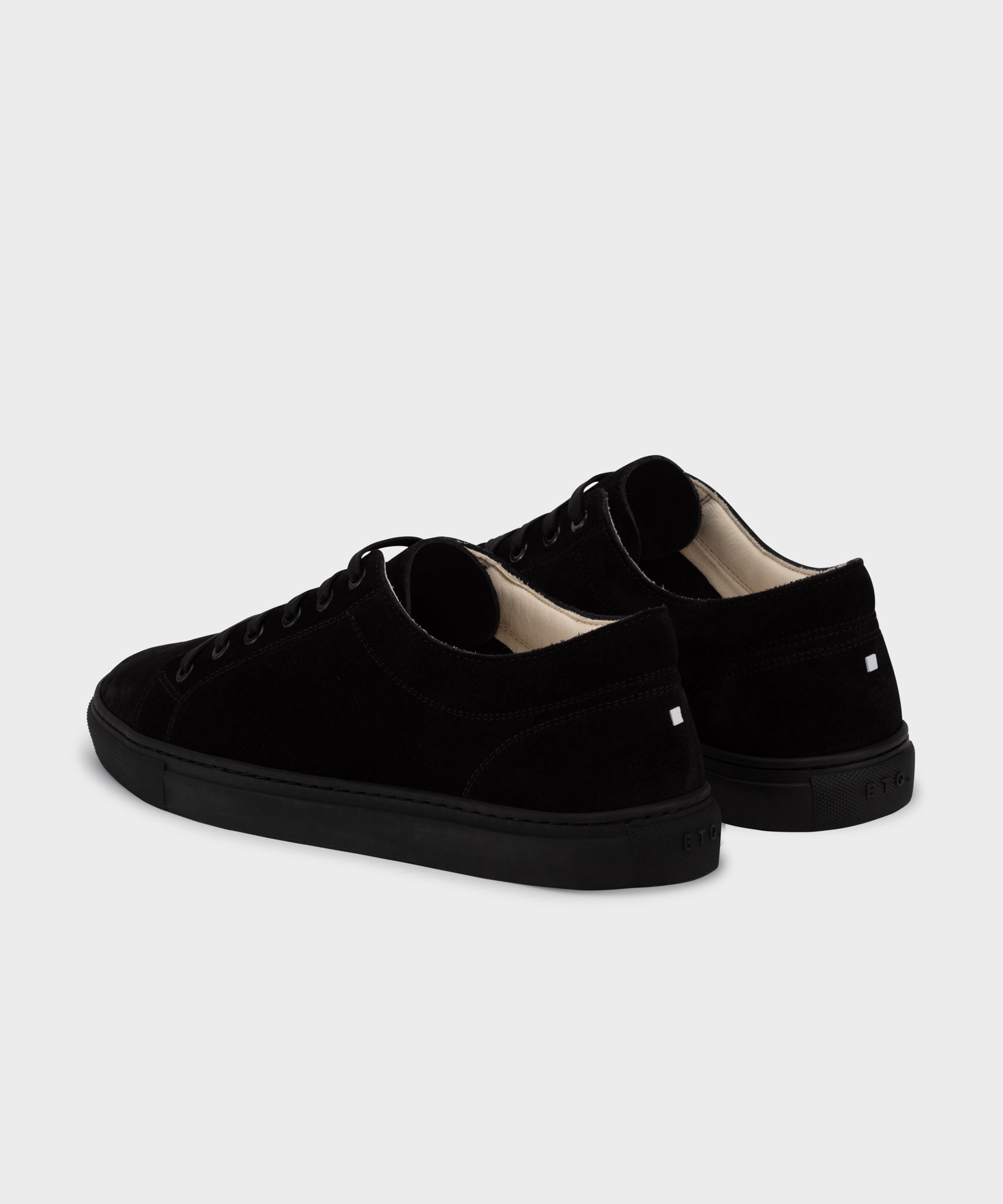 LT 01 Premium Suede All Black