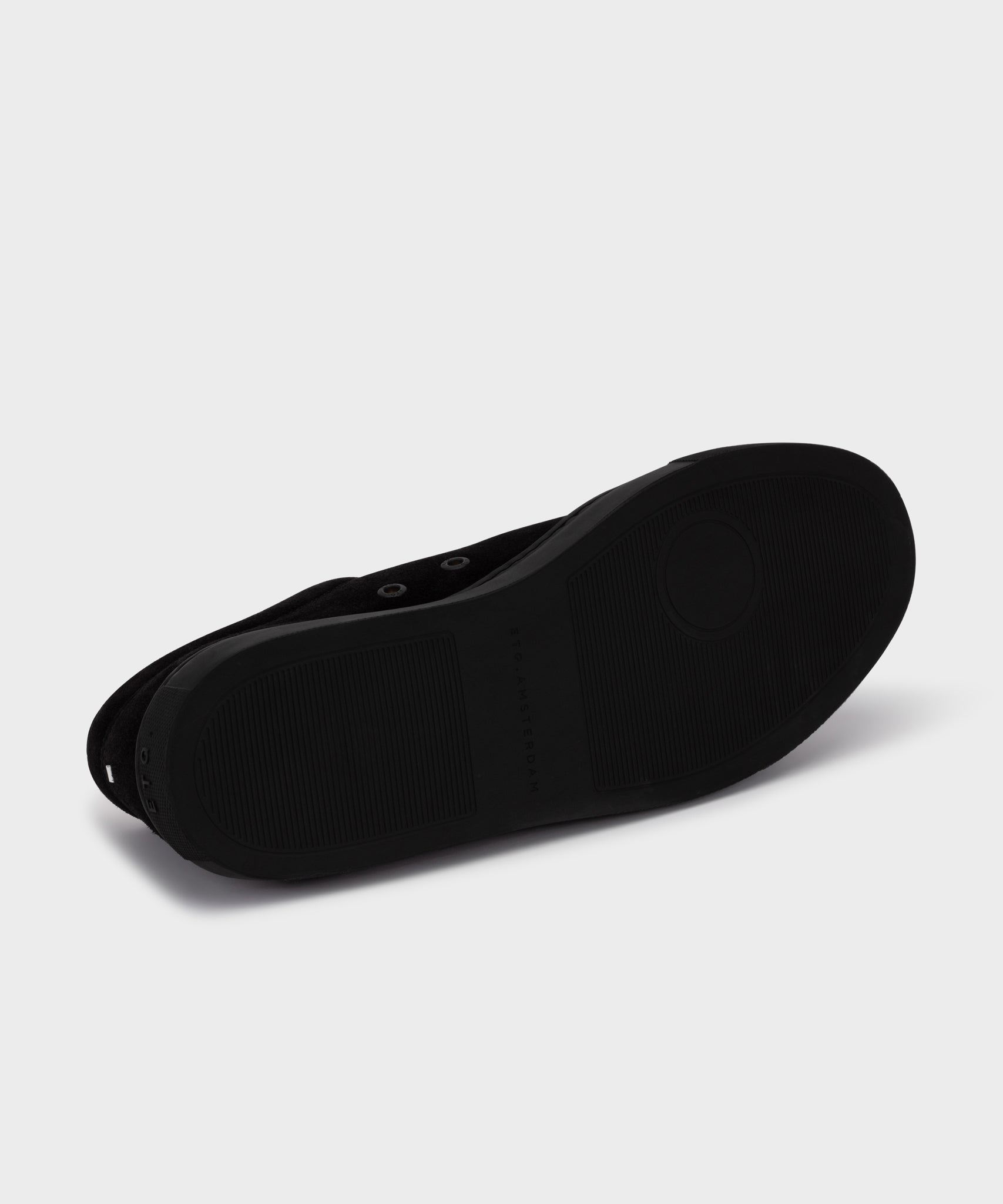 LT 01 Premium Suede All Black