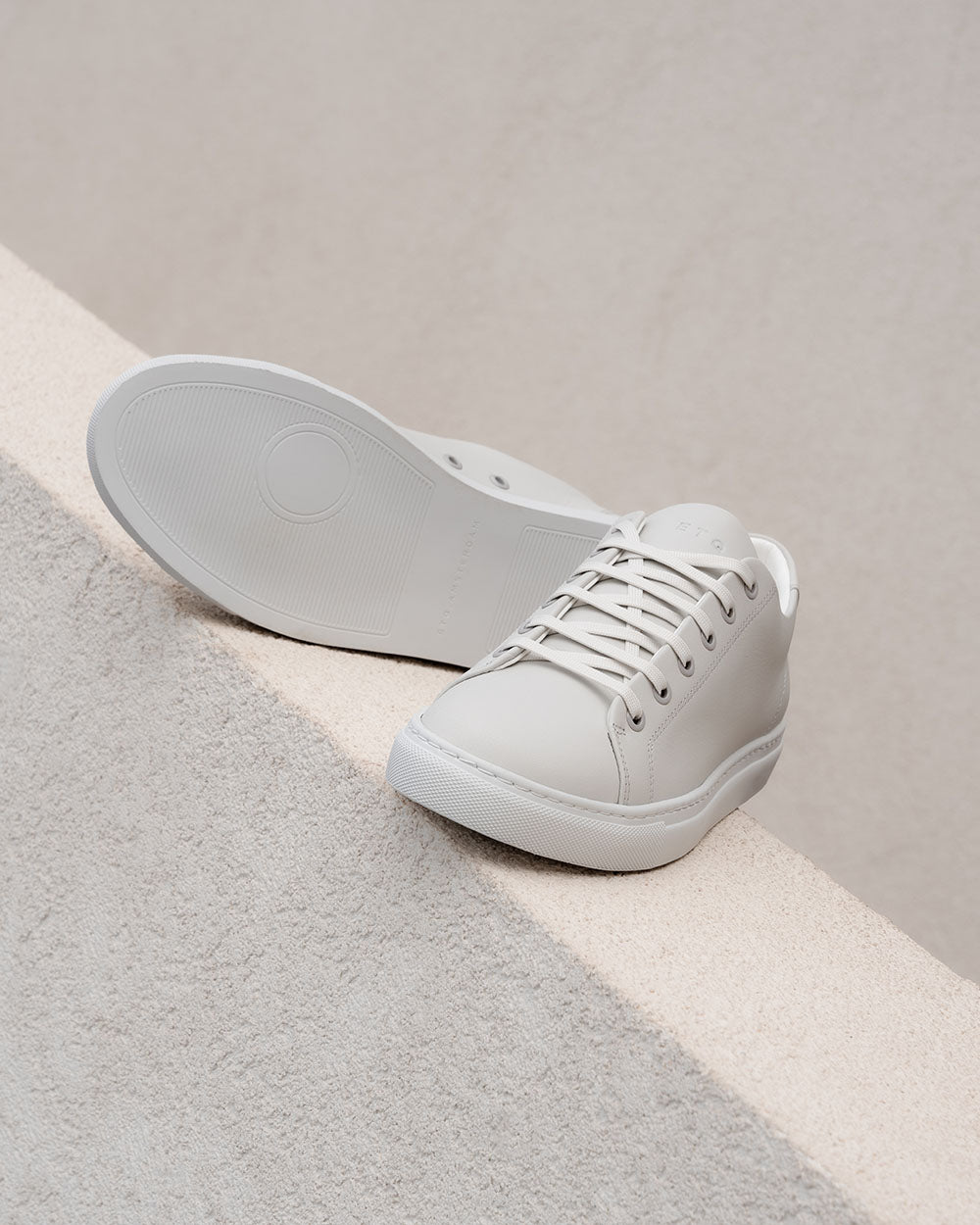 LT 01 Court Lite Cement Grey