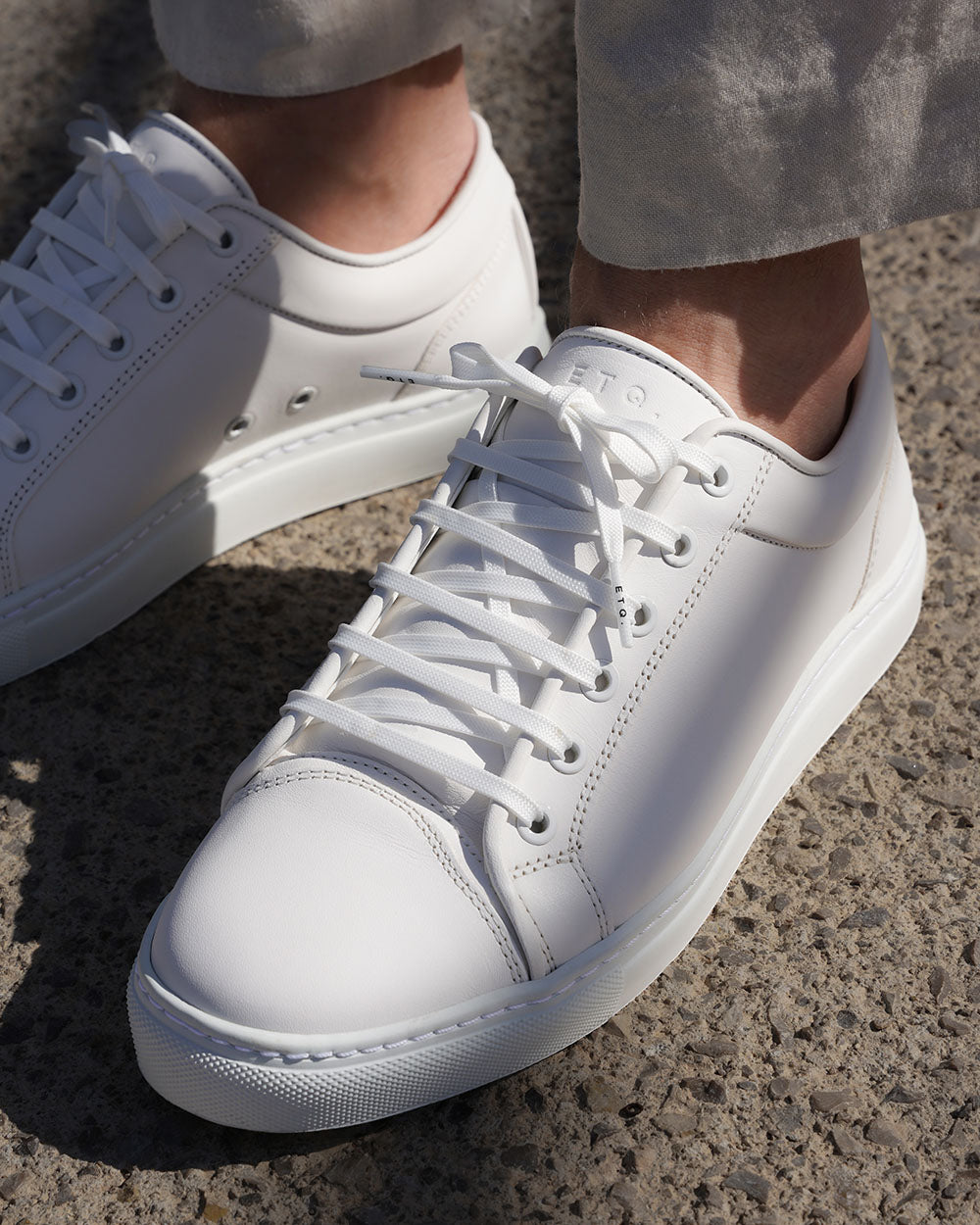 LT 01 Essence White