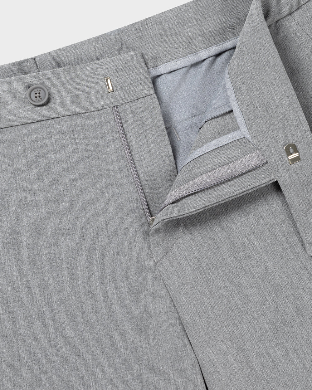 TP 03 Essence Ash Grey