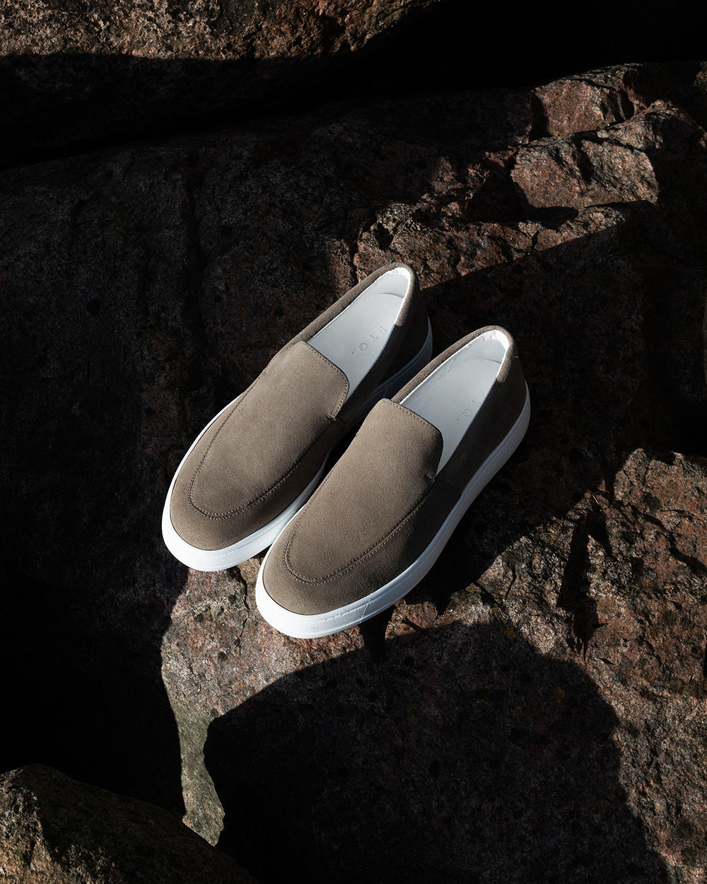 LS 01 Suede Desert Taupe