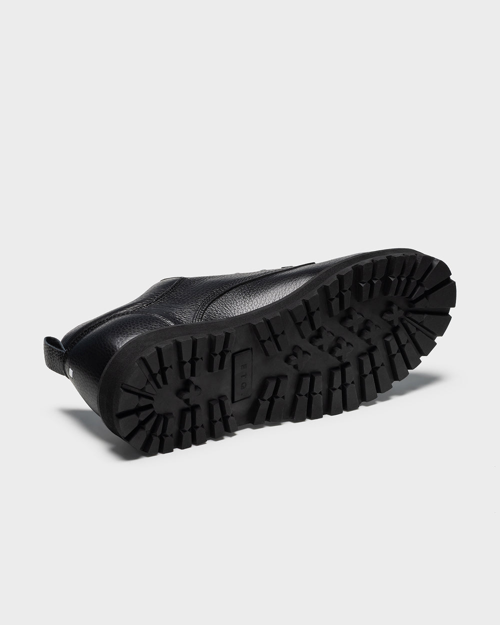 LB 01 Full Grain All Black