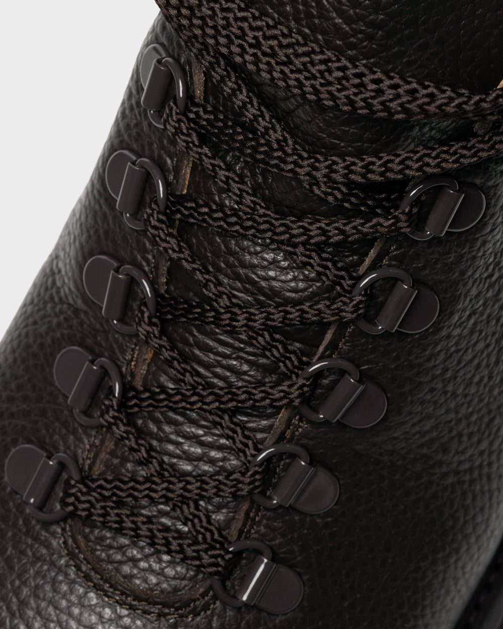HB 01 Rugged Chocolate
