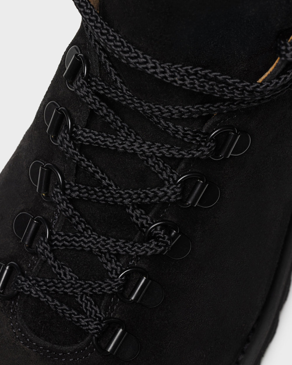 HB 01 Suede All Black