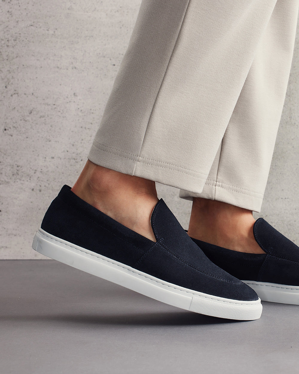 LS 02 Suede Blueberry