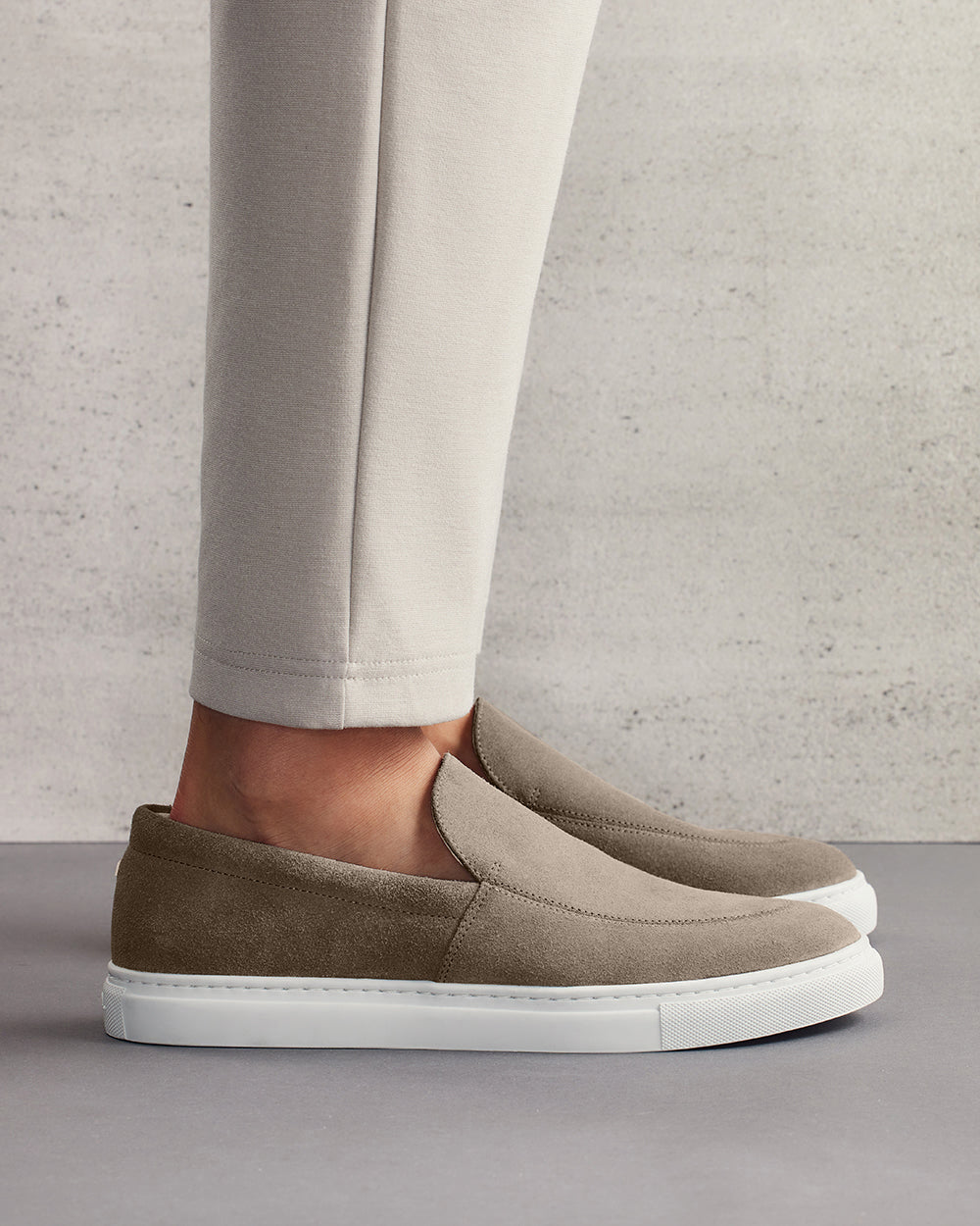 LS 02 Suede Desert Taupe