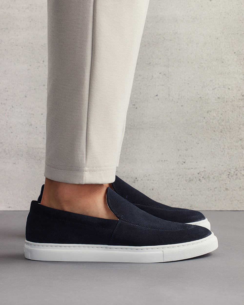 LS 02 Suede Blueberry