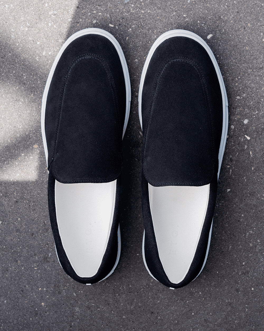 LS 02 Suede Blueberry