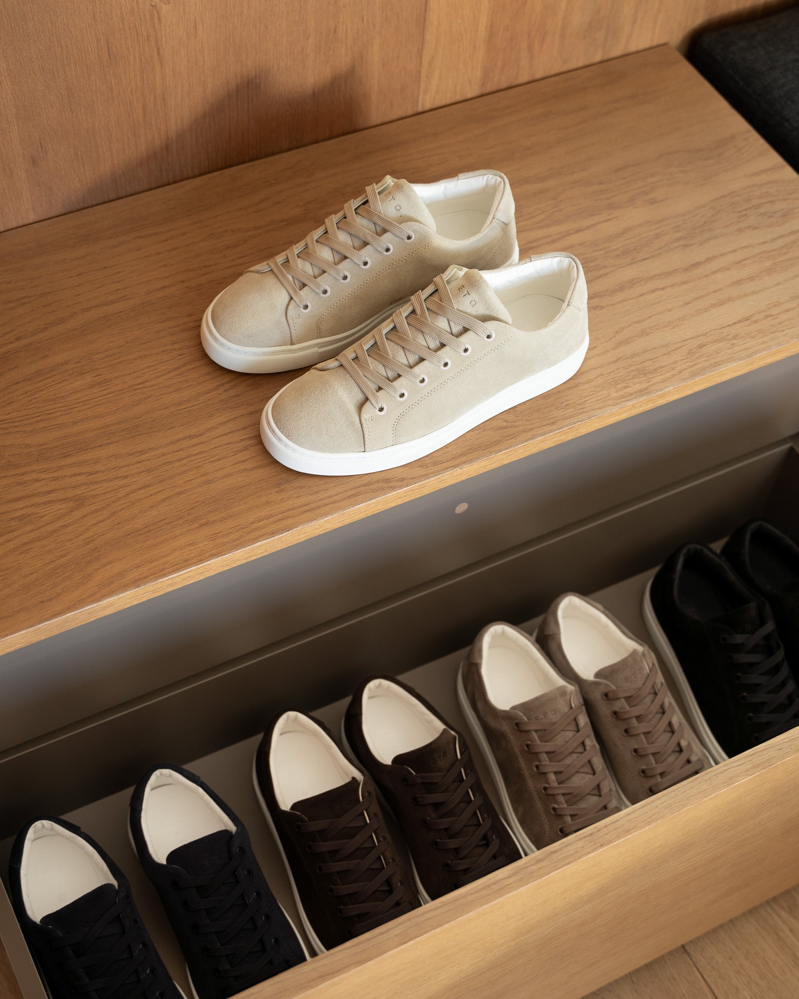 LT 01 Court Lite Suede Sand
