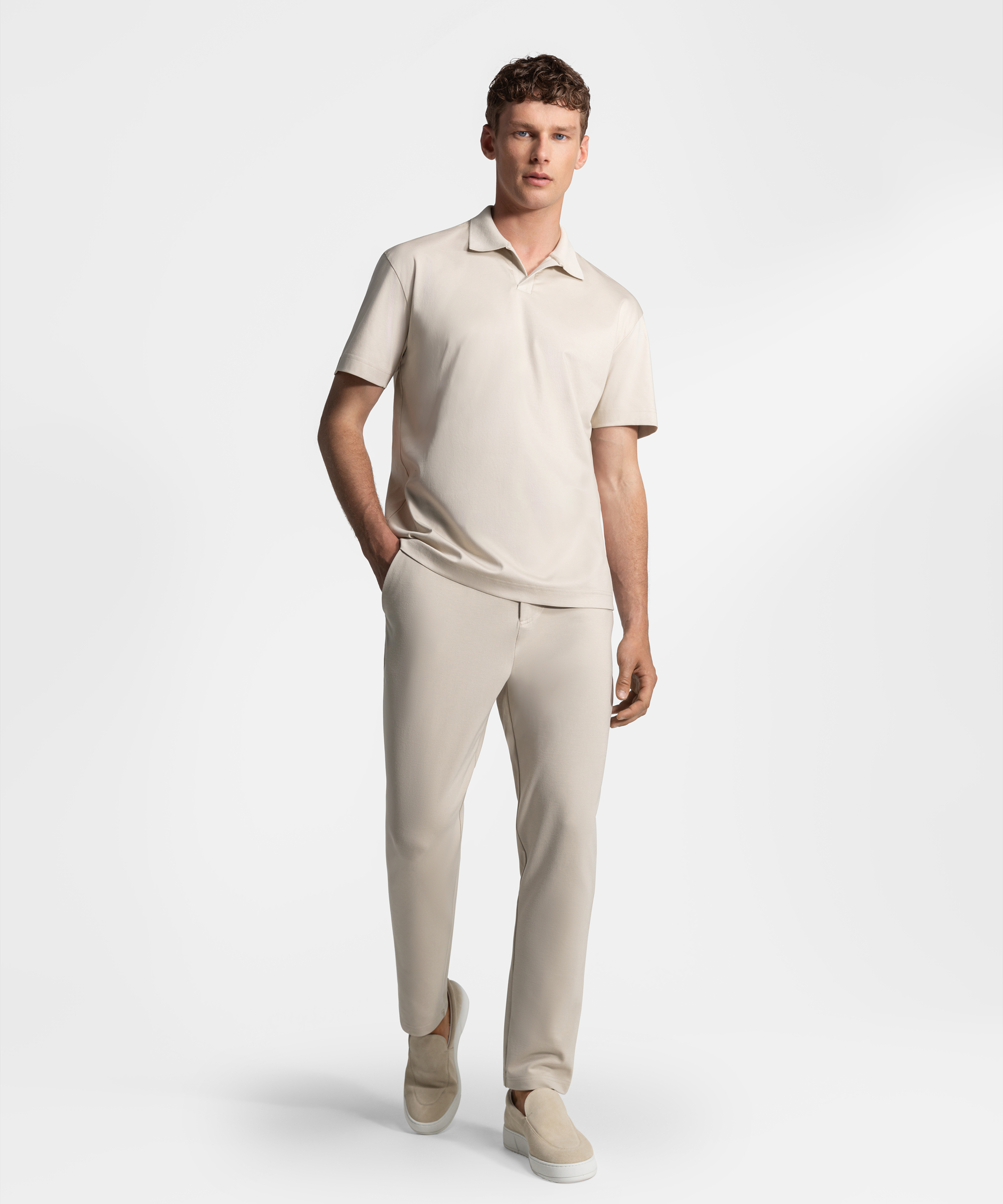 PO 02 Essence Buttonless Sand