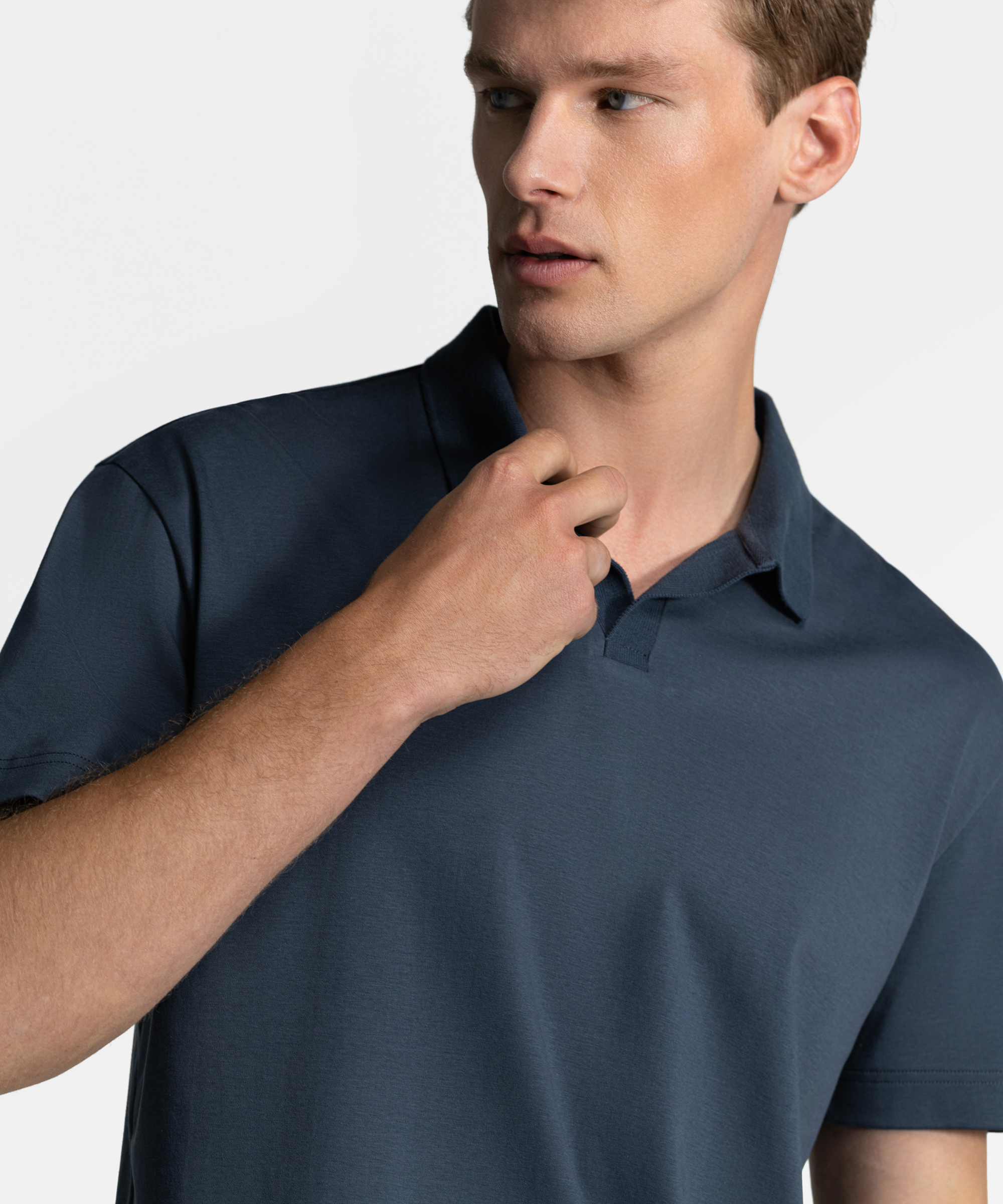 PO 02 Essence Buttonless Blueberry