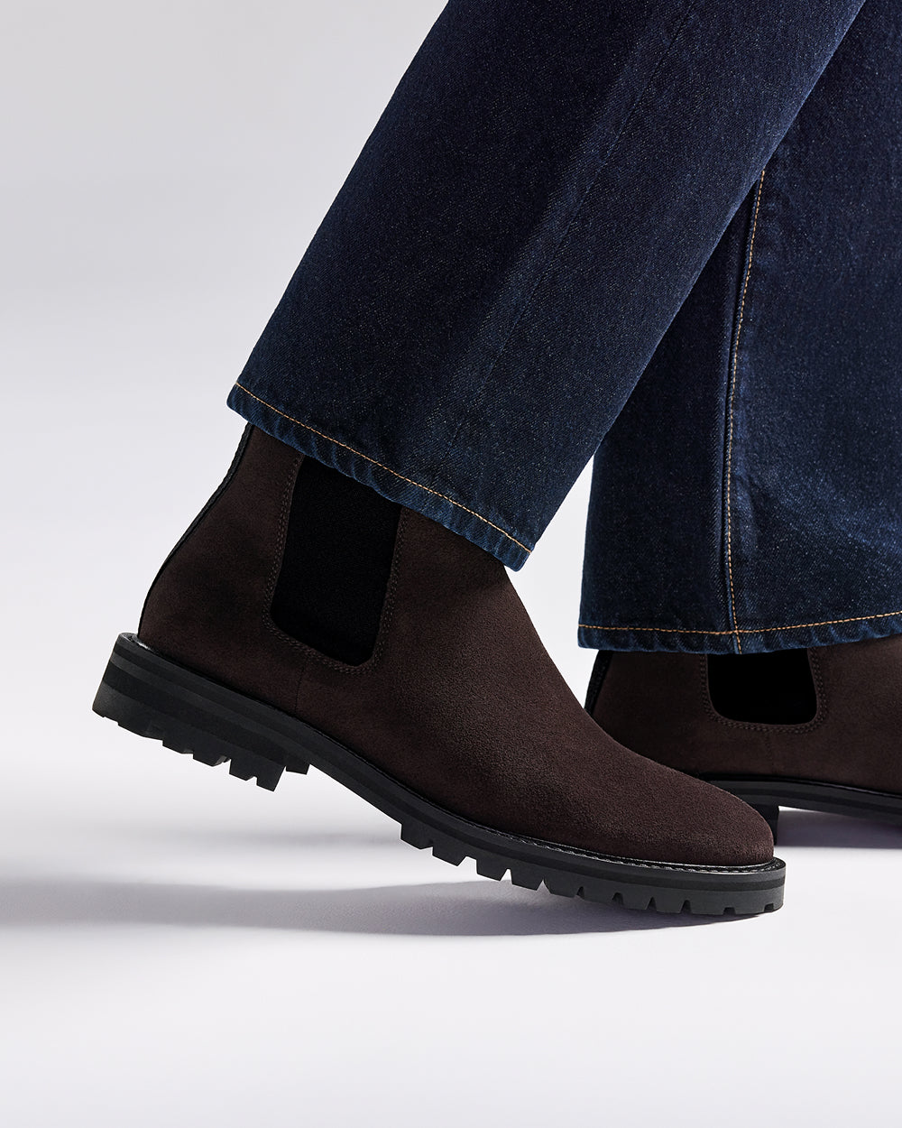 CB 01 Rugged Suede Chocolate