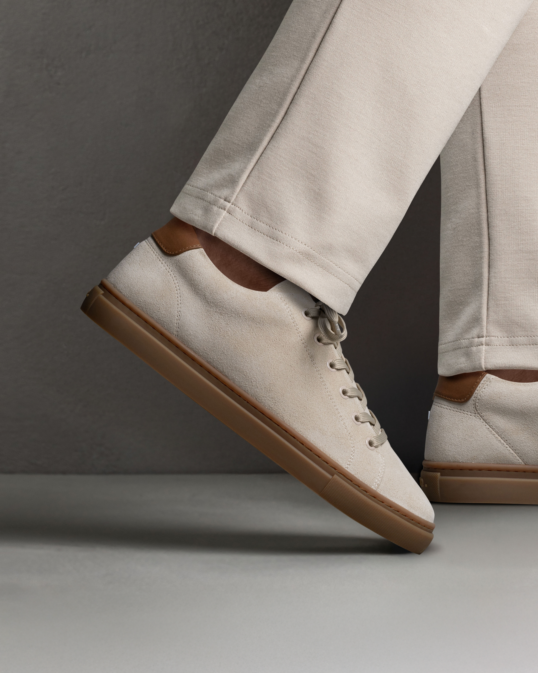 LT 01 Court Lite Gum Suede Sand