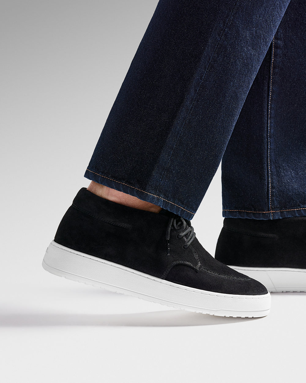 DB 01 Suede Jet Black