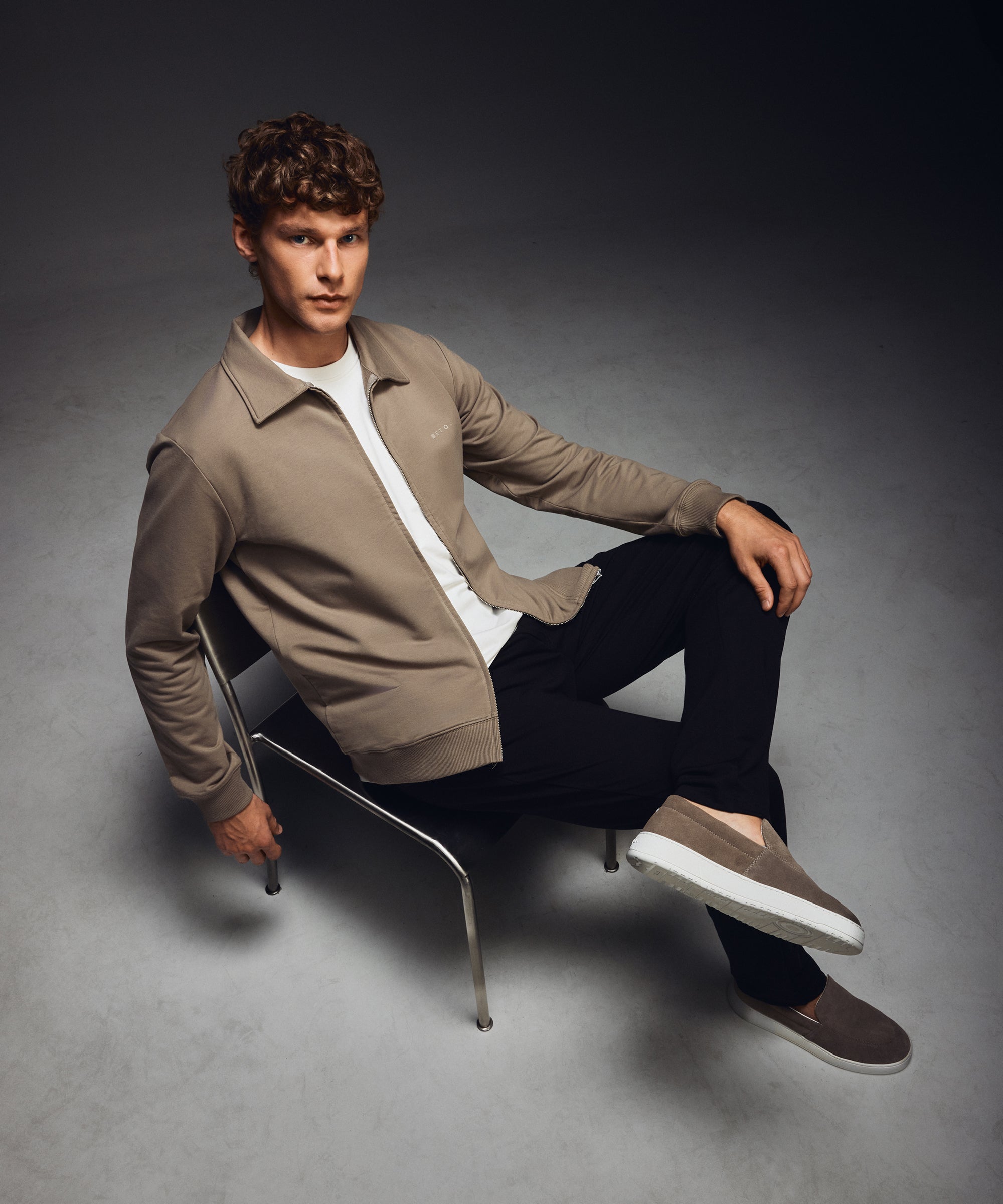 LS 01 Suede Desert Taupe