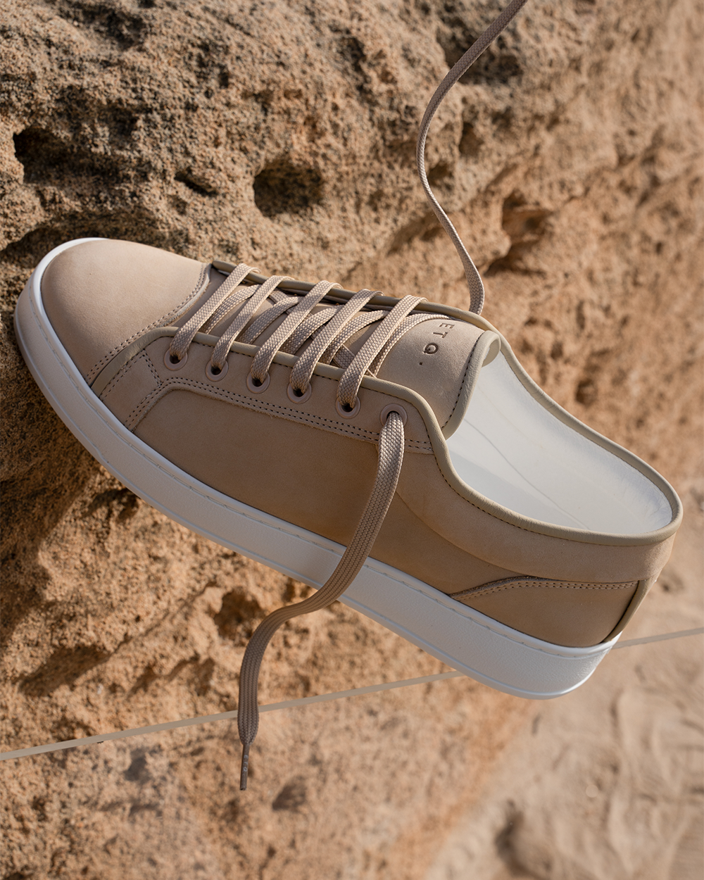 LT 01 Shades Nubuck Sand