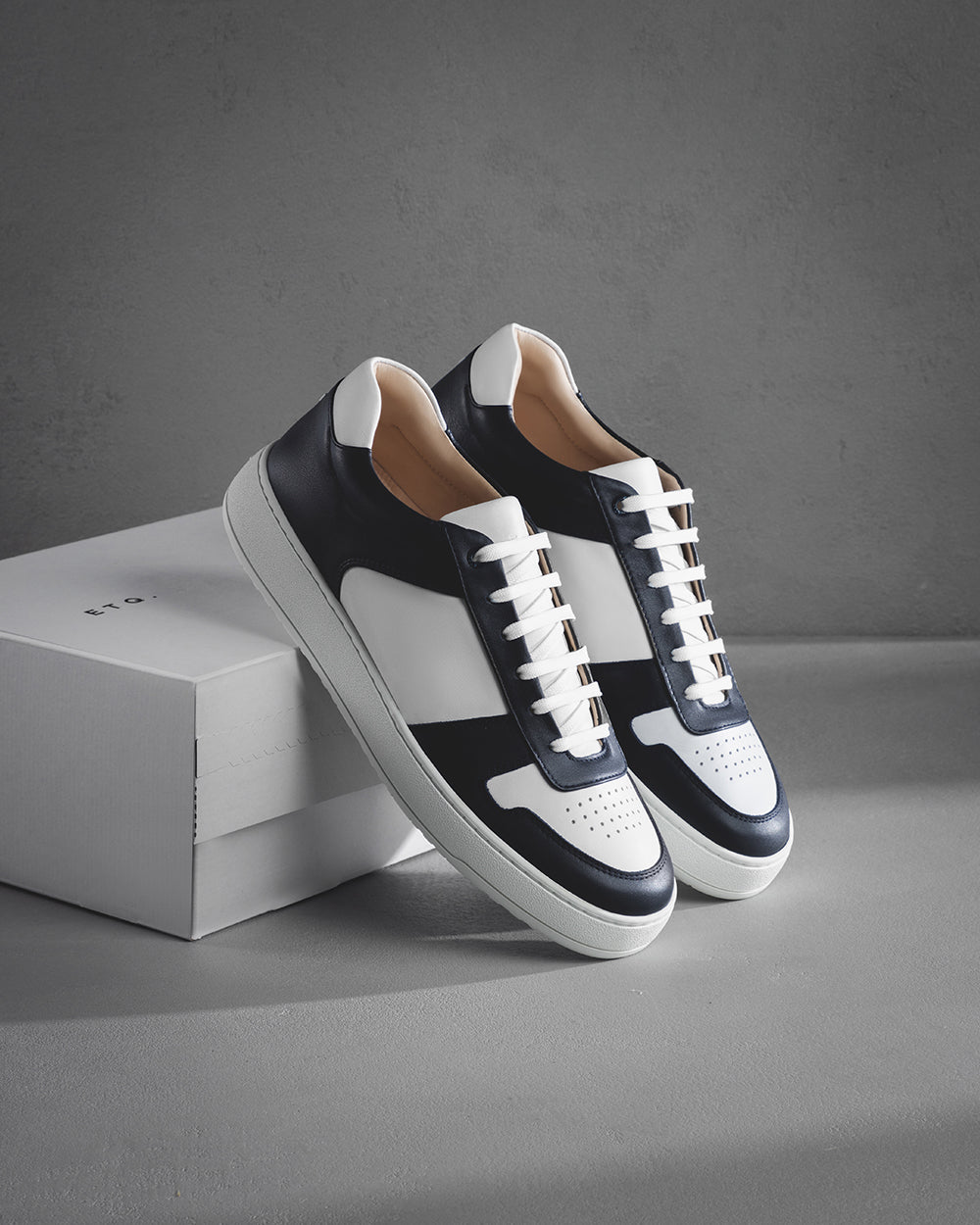 LT 07 Premium Nappa White / Blueberry