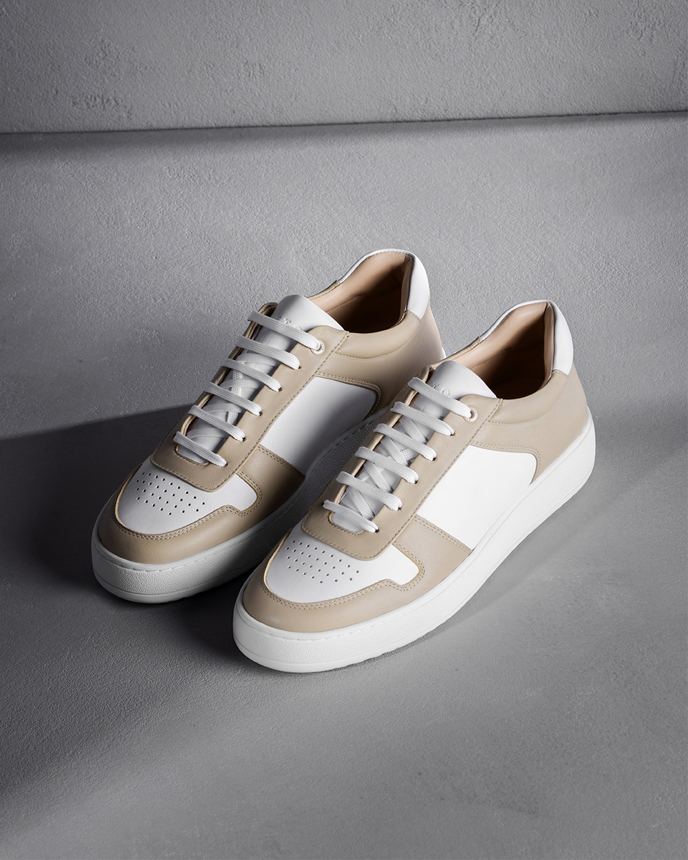 LT 07 Premium Nappa White / Sand