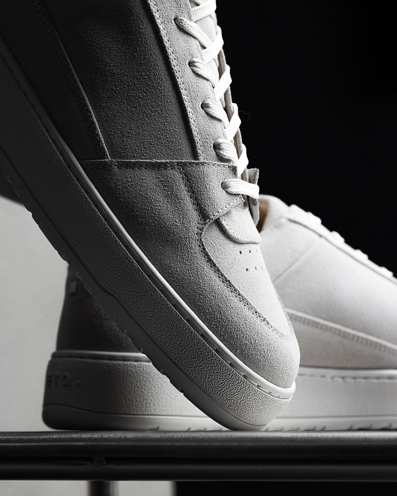 LT 03 Suede Cement Grey