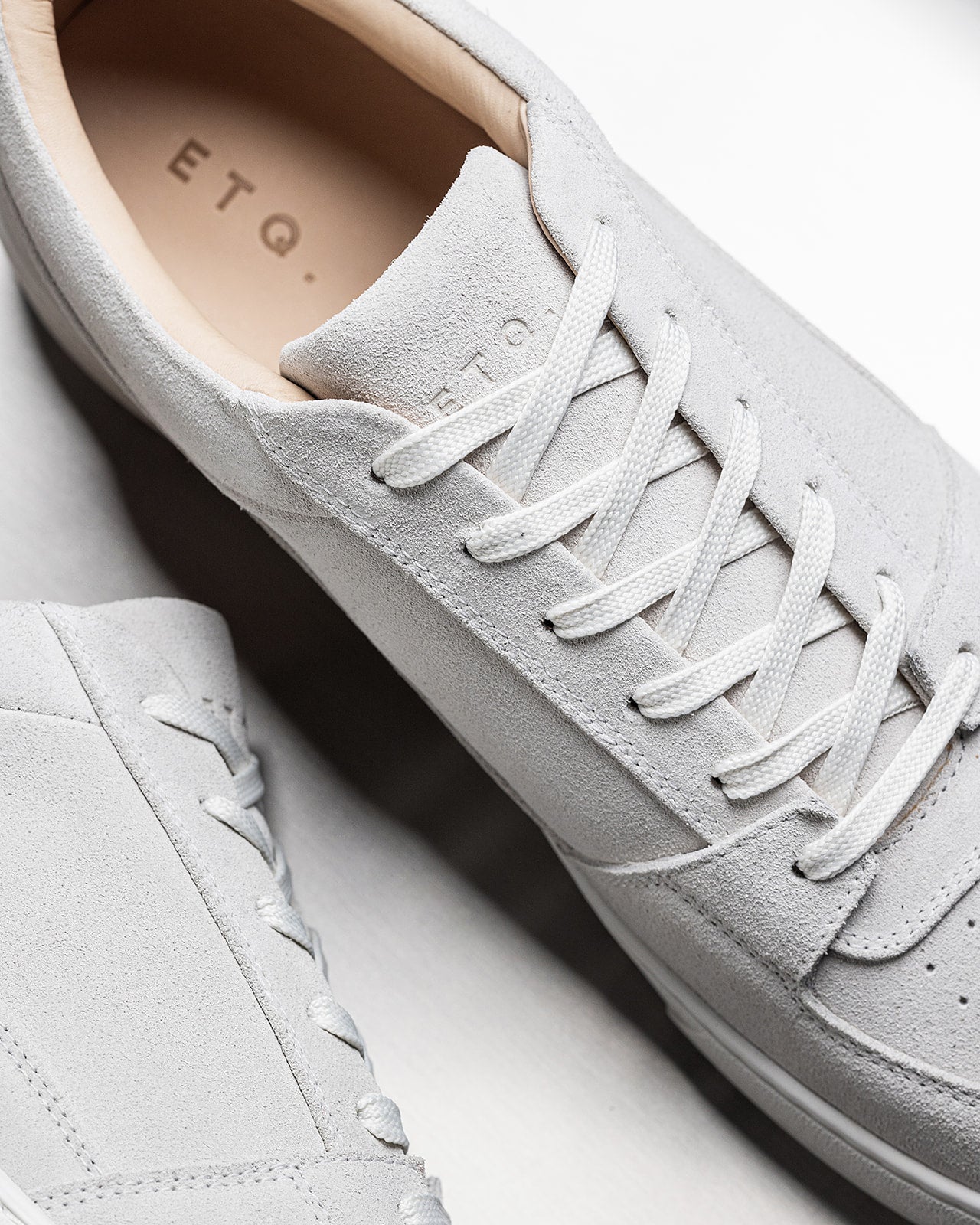 LT 03 Suede Cement Grey