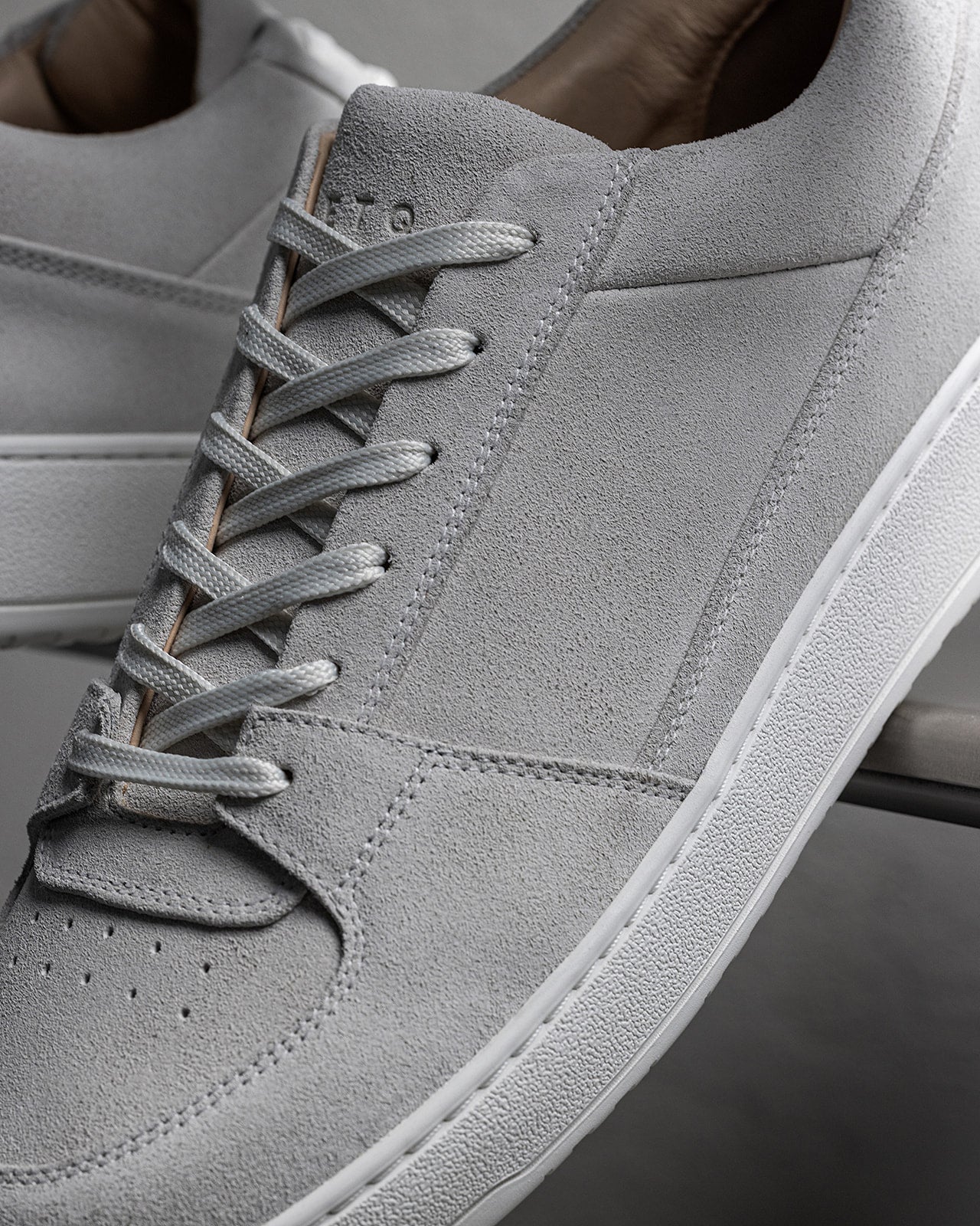 LT 03 Suede Cement Grey