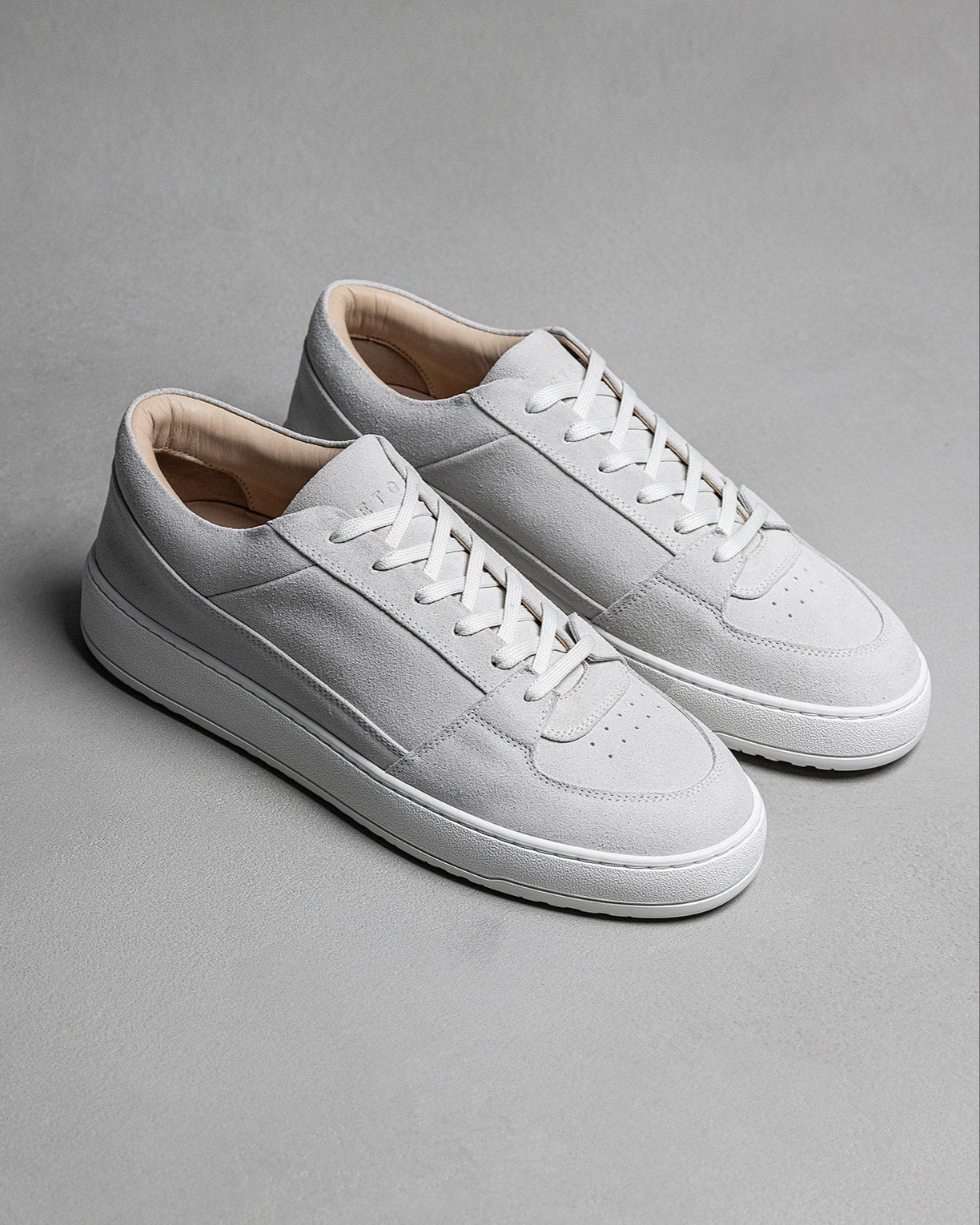LT 03 Suede Cement Grey