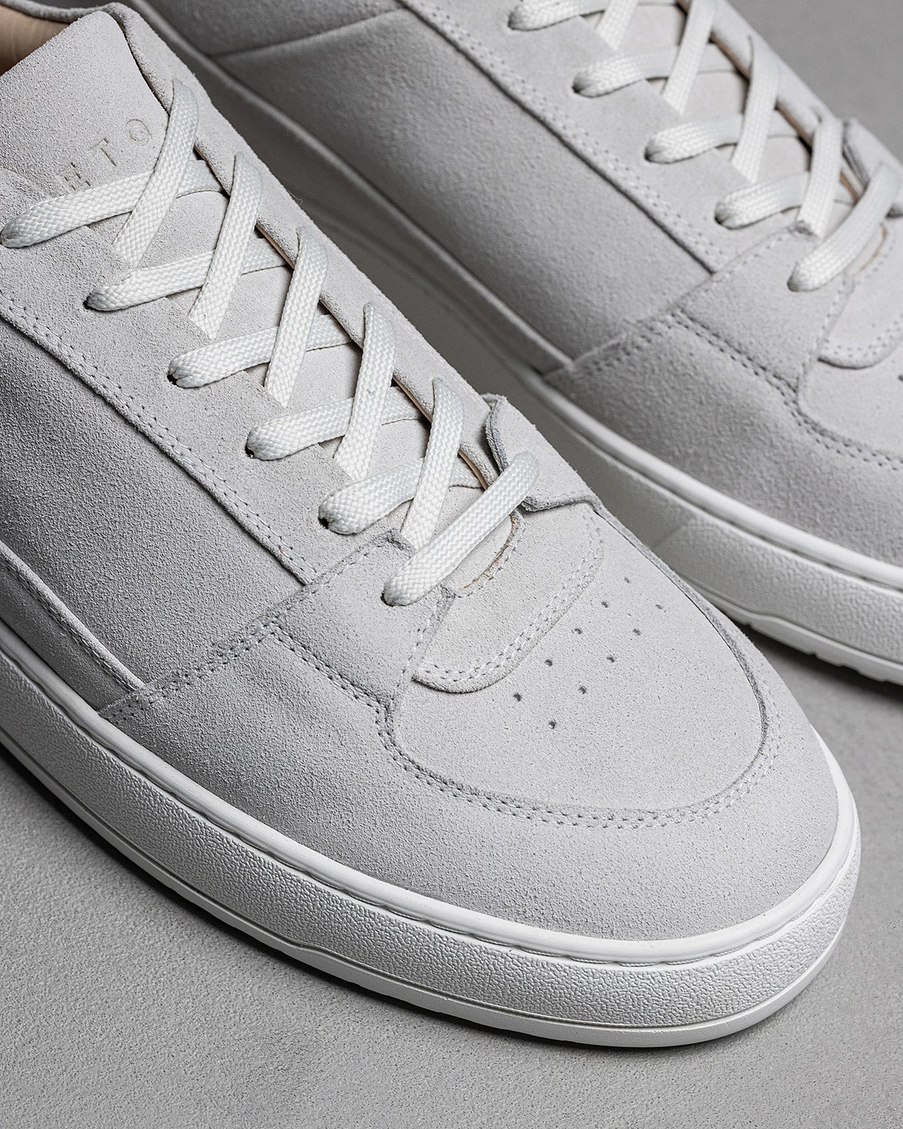 LT 03 Suede Cement Grey