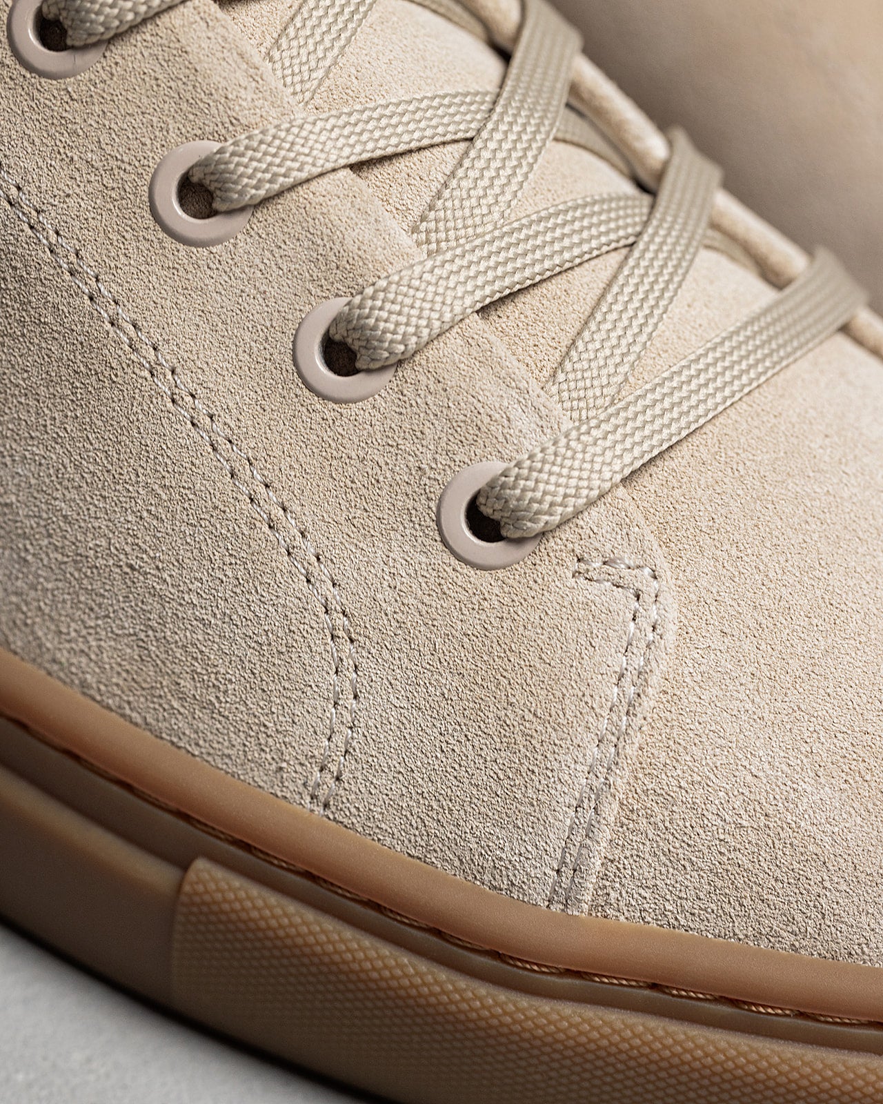 LT 01 Court Lite Gum Suede Sand