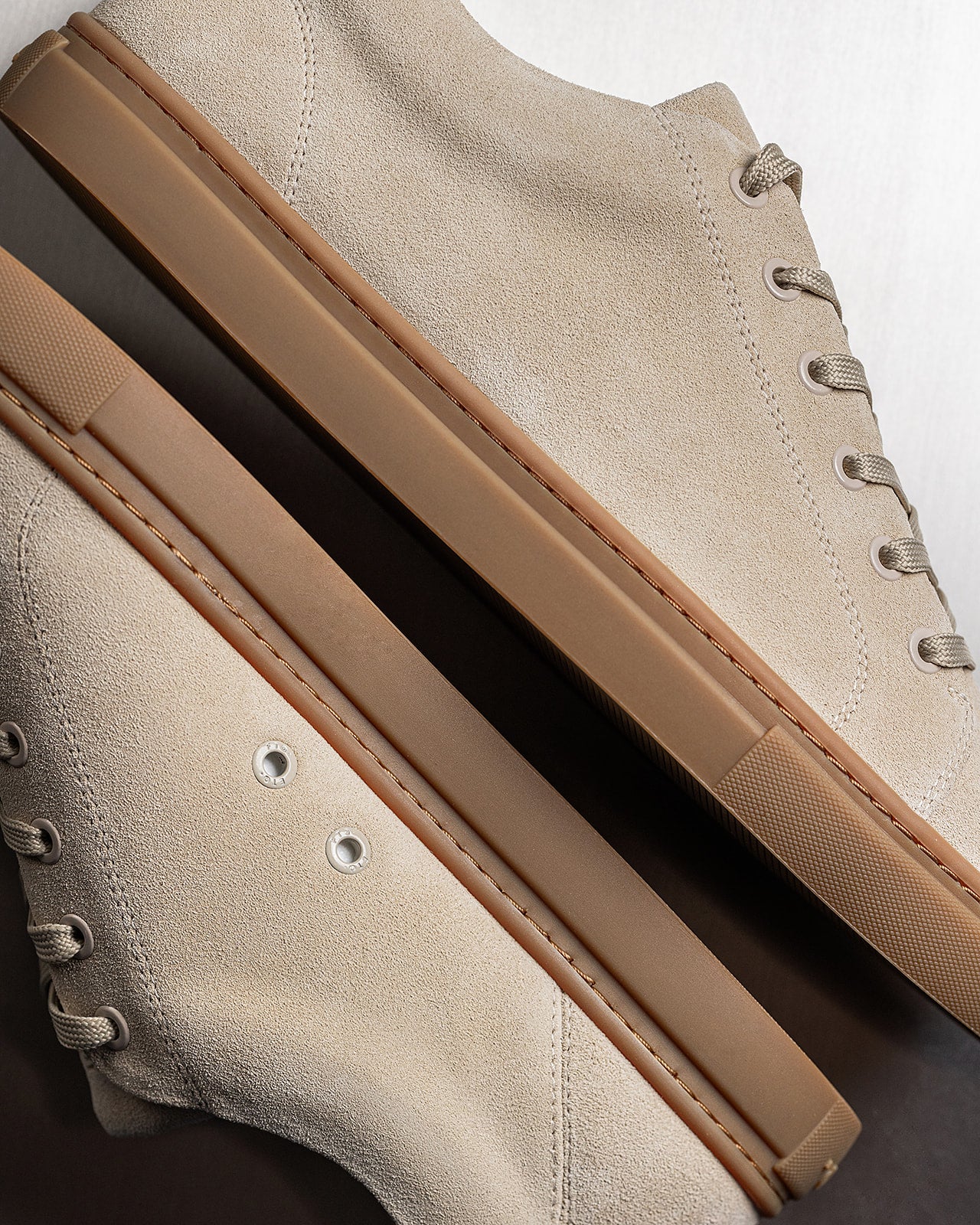 LT 01 Court Lite Gum Suede Sand