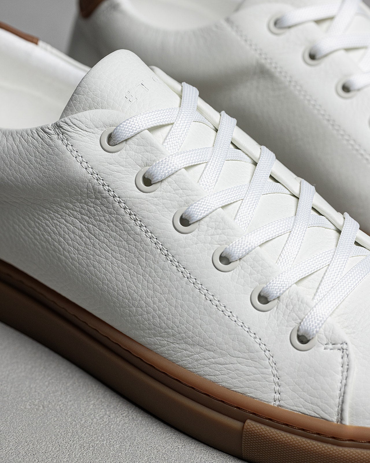 LT 01 Court Lite Gum Premium Nappa White