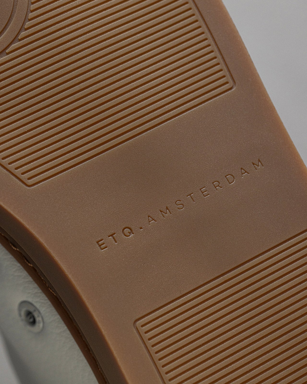 LT 01 Court Lite Gum Premium Nappa White