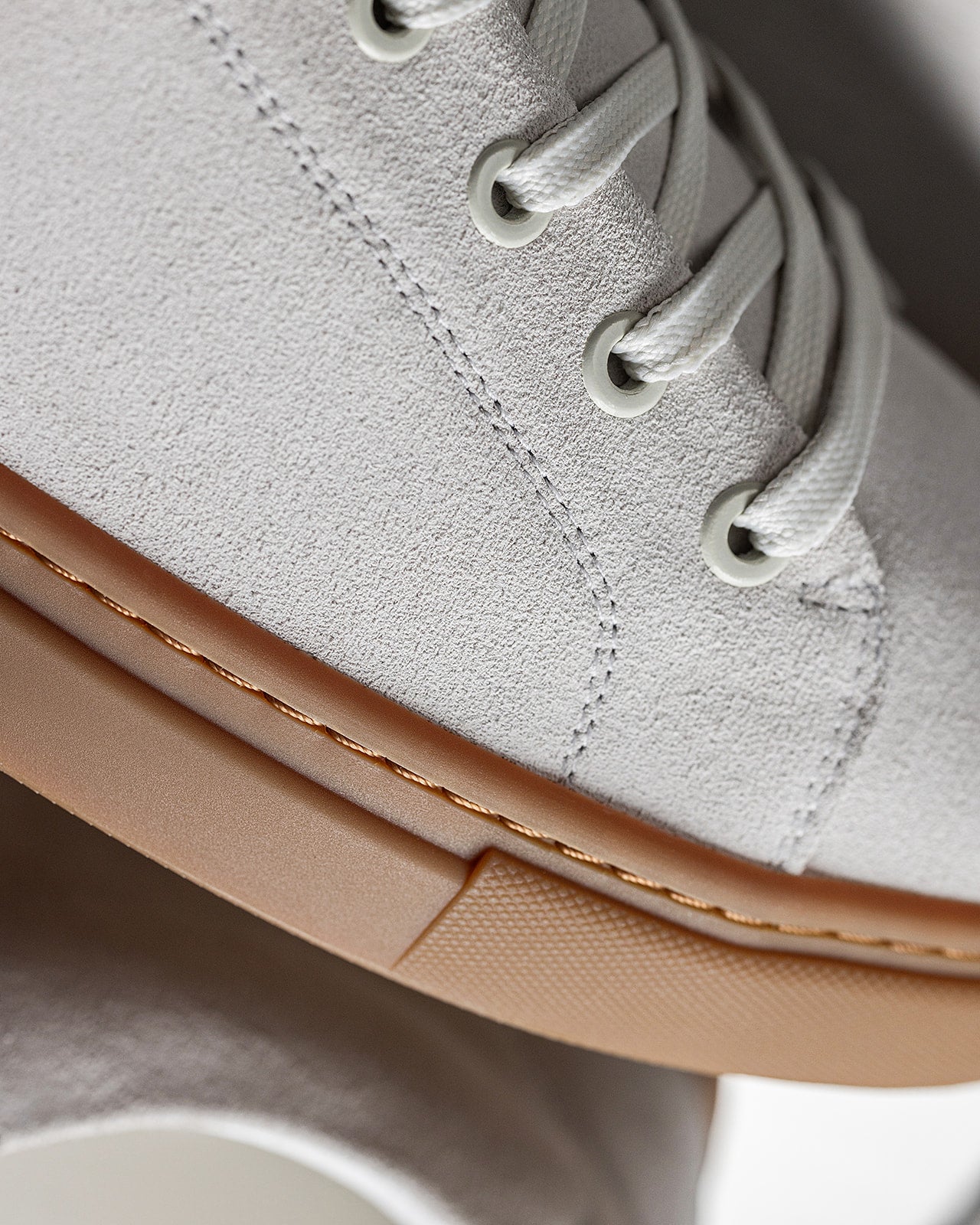 LT 01 Court Lite Gum Suede Cement Grey