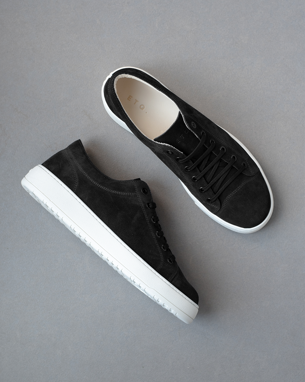 LT 01 Premium Suede Jet Black