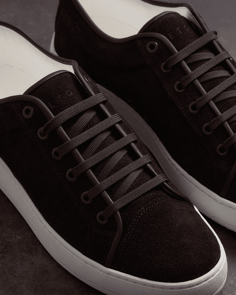 LT 01 Shades Suede Chocolate