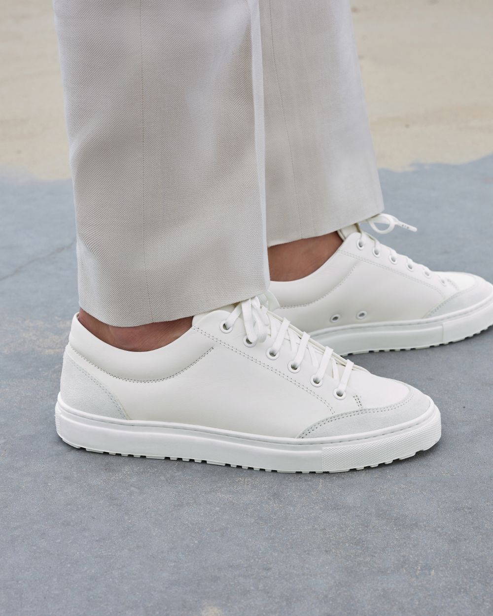 LT 02 Rugged White