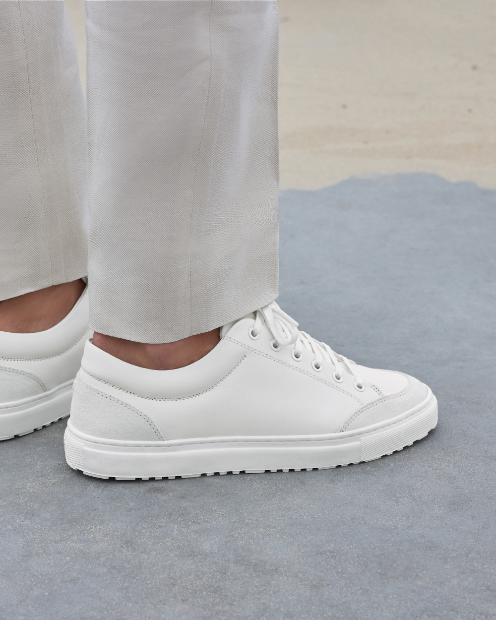 LT 02 Rugged White