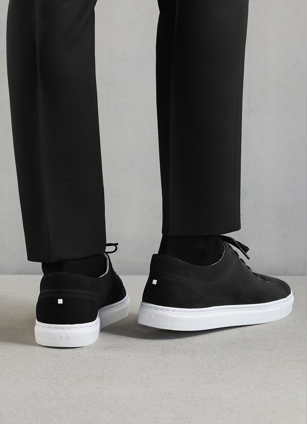 LT 01 Premium Suede Court Jet Black