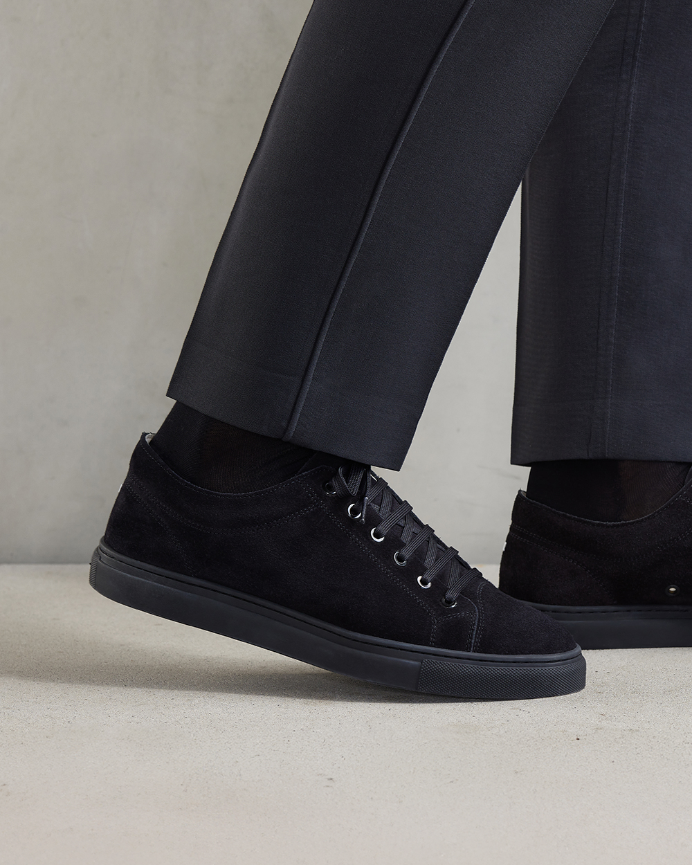 LT 01 Premium Suede Court All Black