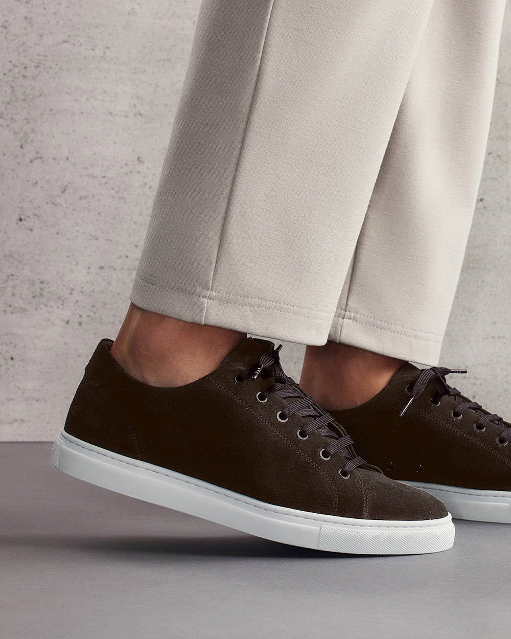 LT 01 Court Lite Suede Chocolate