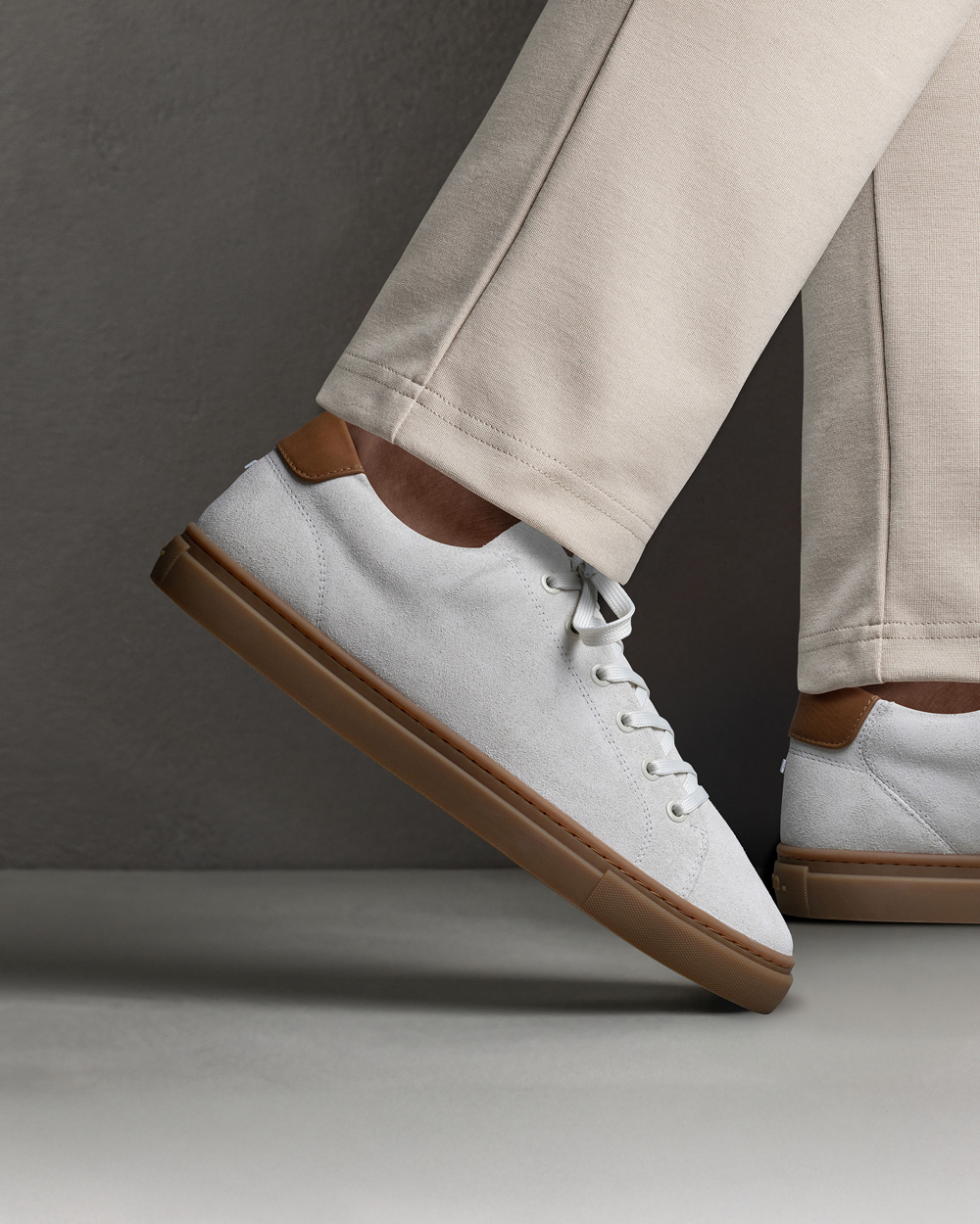 LT 01 Court Lite Gum Suede Cement Grey