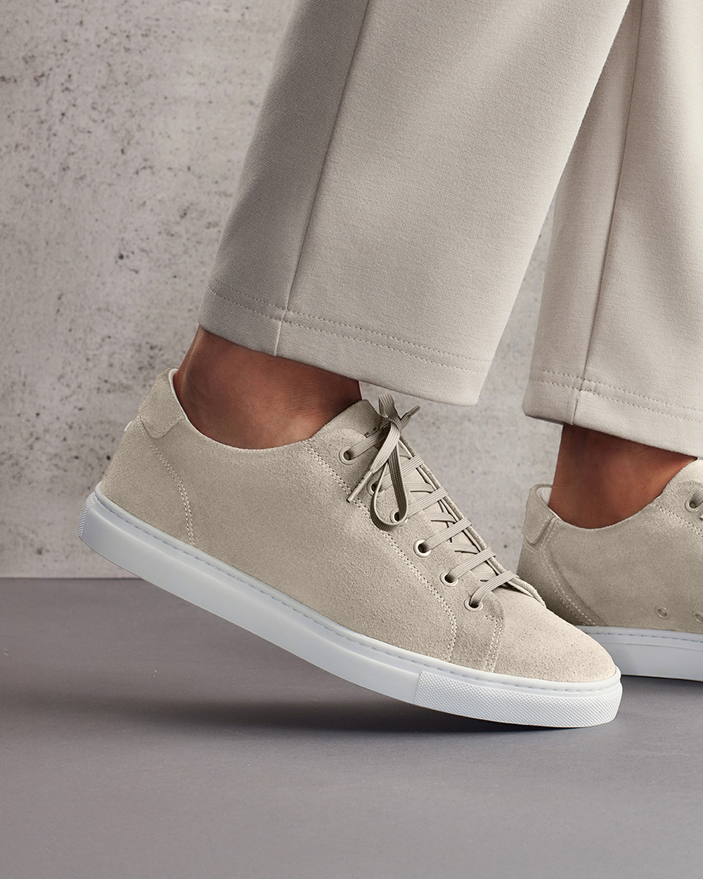 LT 01 Court Lite Suede Sand