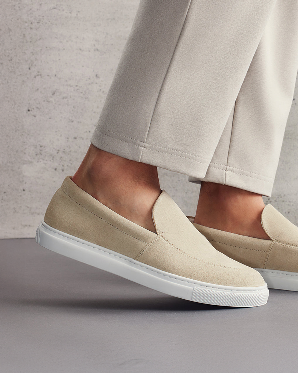 LS 02 Suede Sand