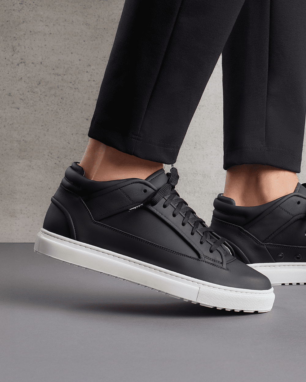 MT 02 Rugged Jet Black