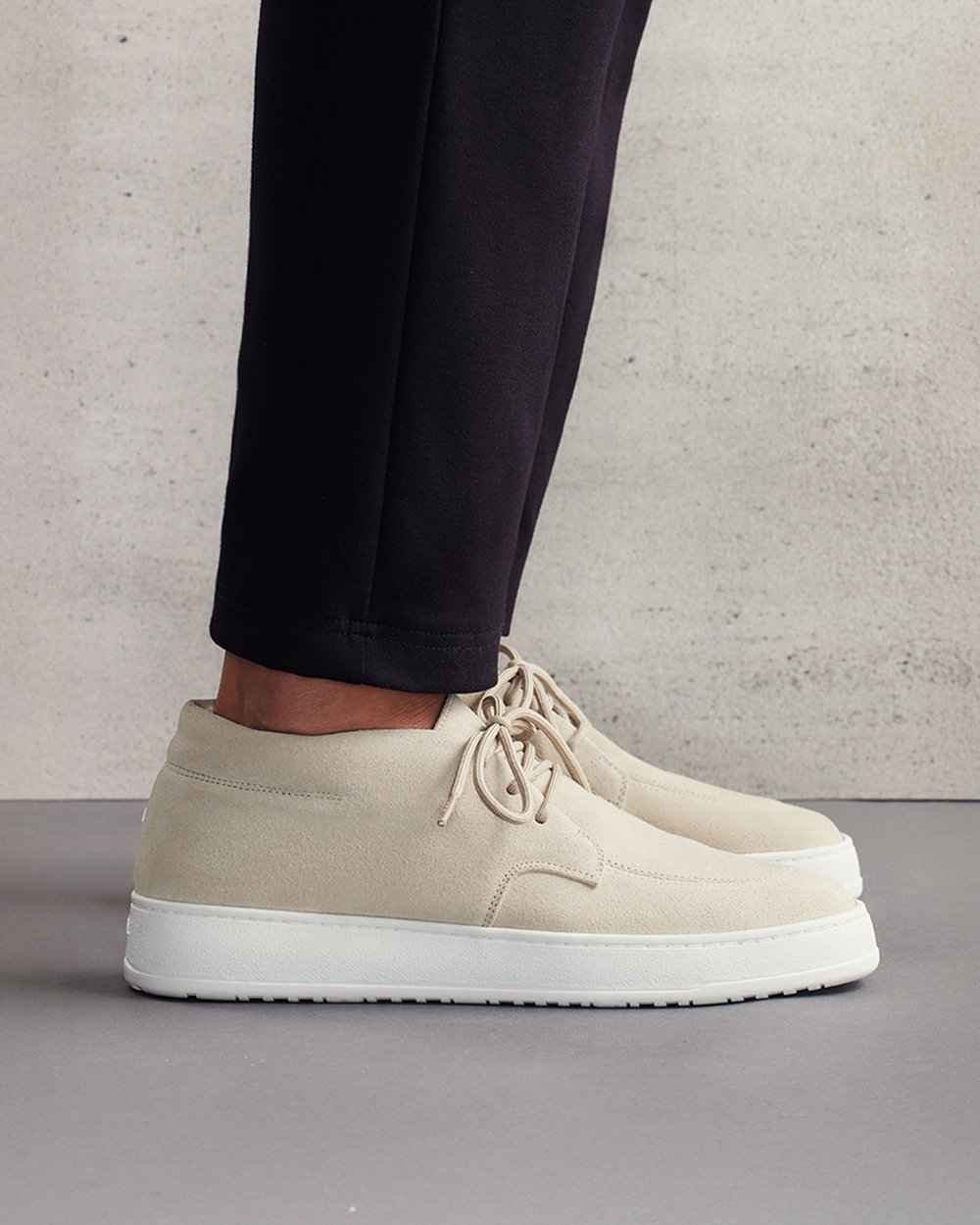 DB 01 Suede Sand