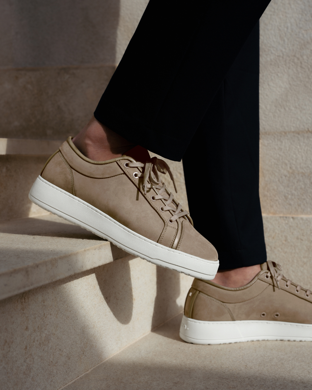 LT 01 Shades Nubuck Desert Taupe